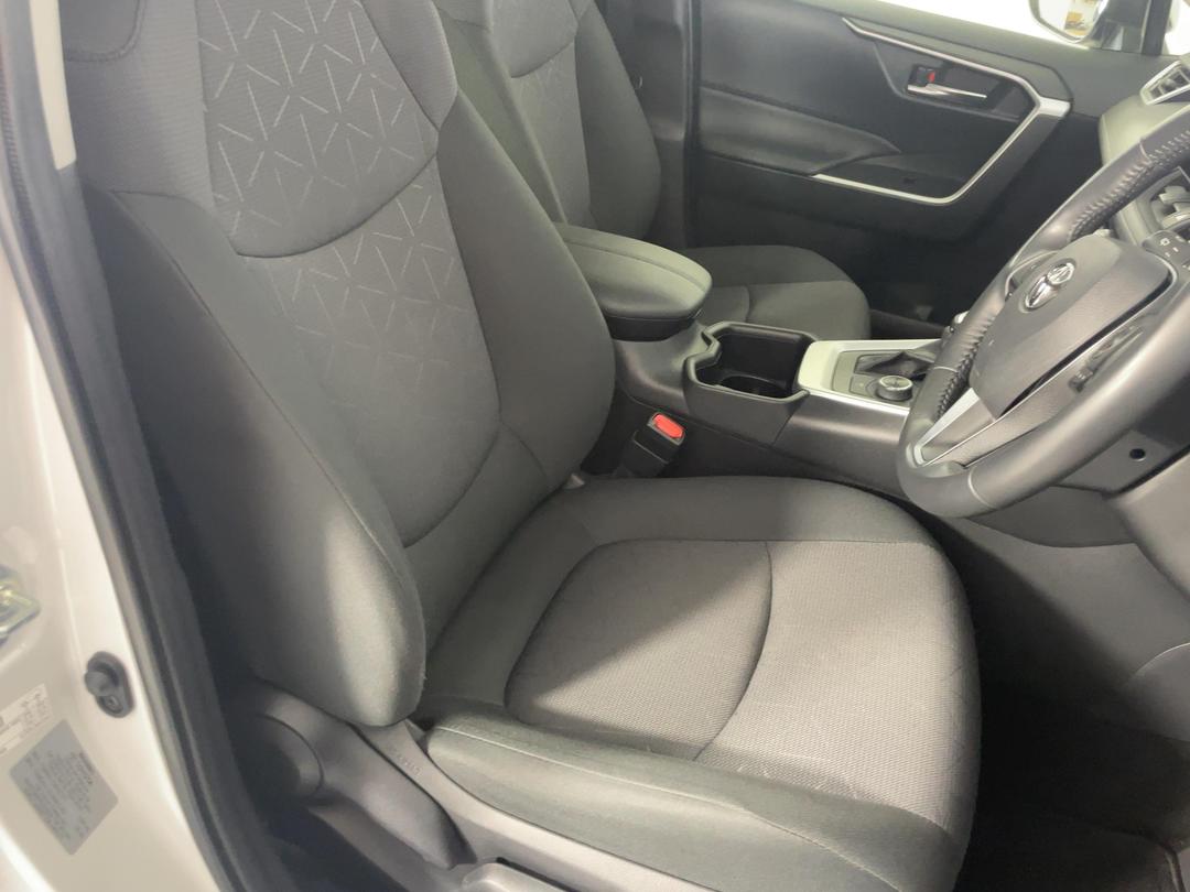 Photo '16' of Toyota Rav4