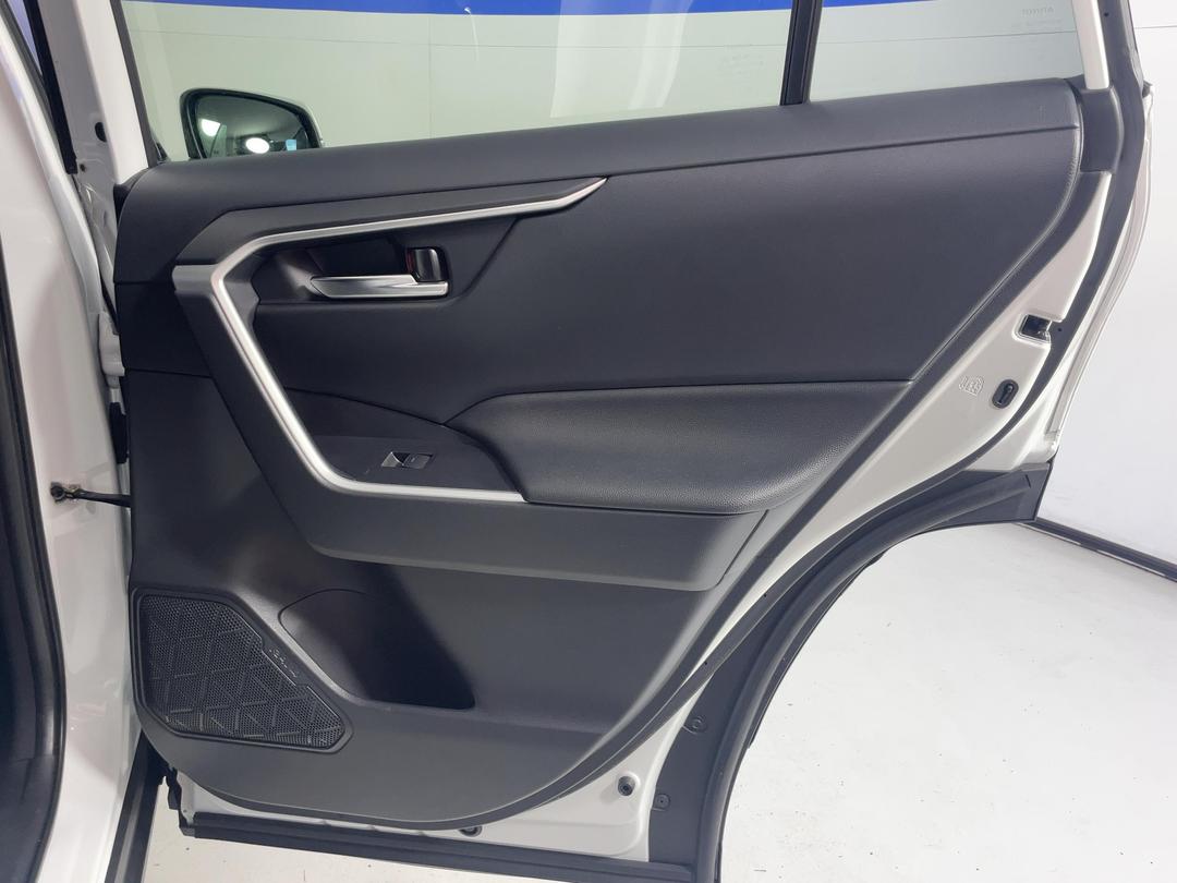Photo '19' of Toyota Rav4
