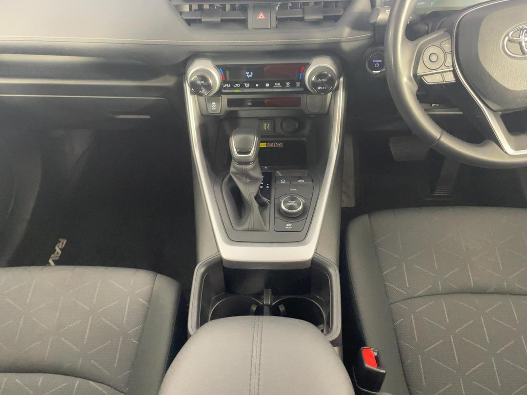 Photo '18' of Toyota Rav4