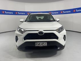 Photo '2' of Toyota Rav4