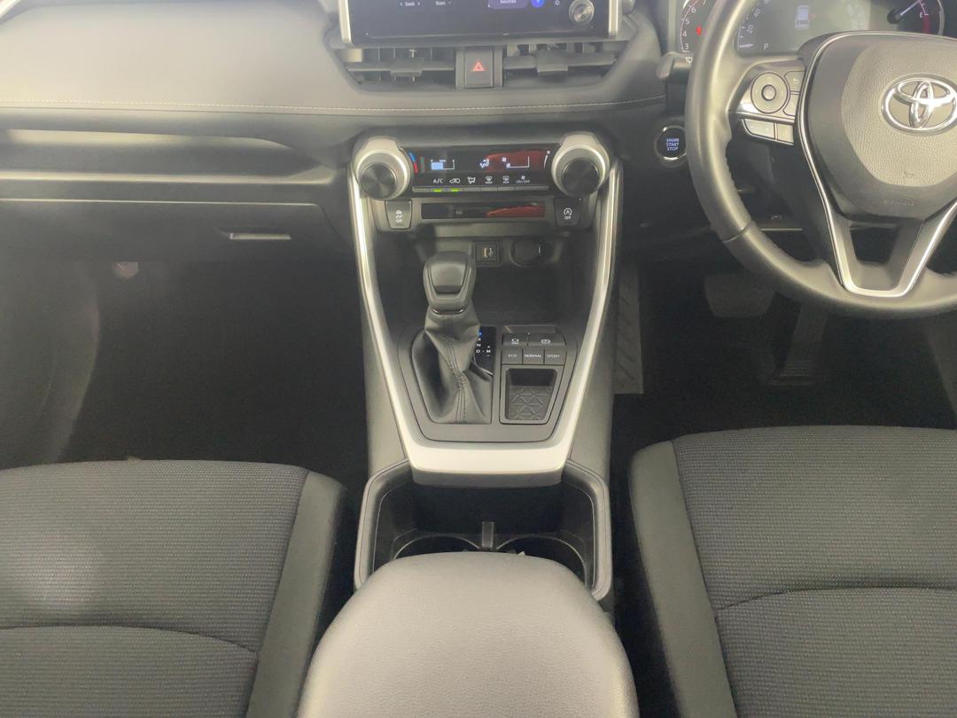 Photo '18' of Toyota Rav4