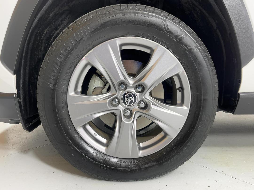 Photo '10' of Toyota Rav4
