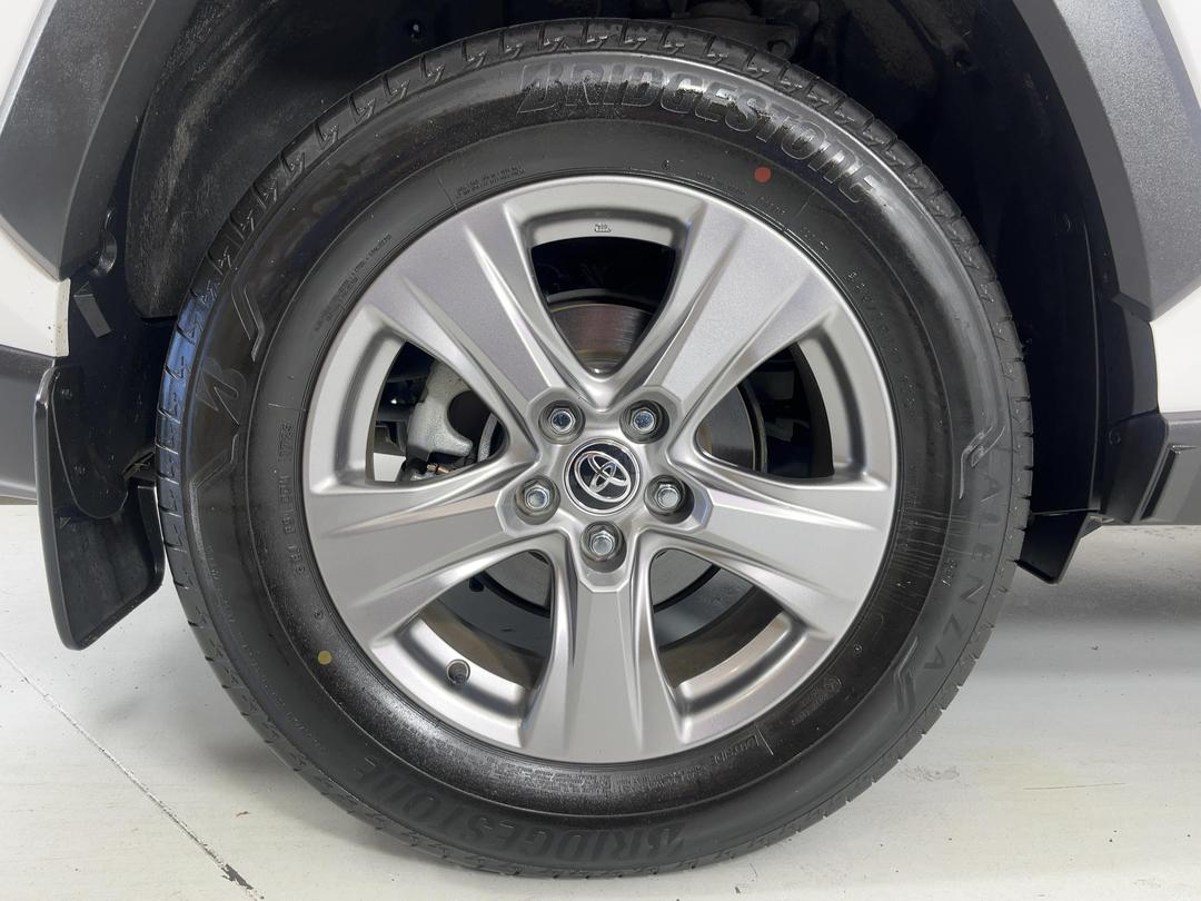 Photo '12' of Toyota Rav4