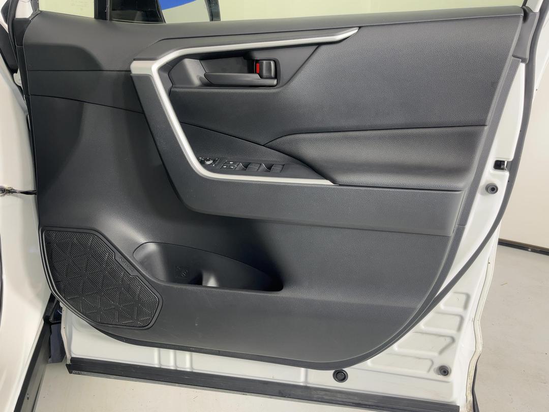 Photo '15' of Toyota Rav4