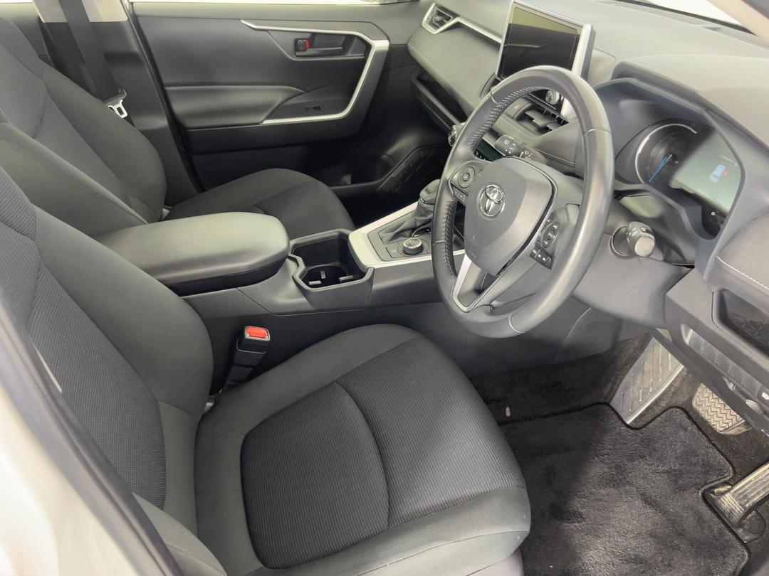 Photo '16' of Toyota Rav4