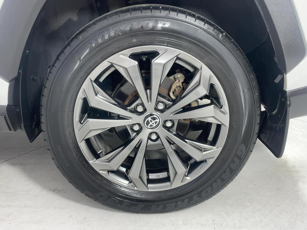 Photo '11' of Toyota Rav4