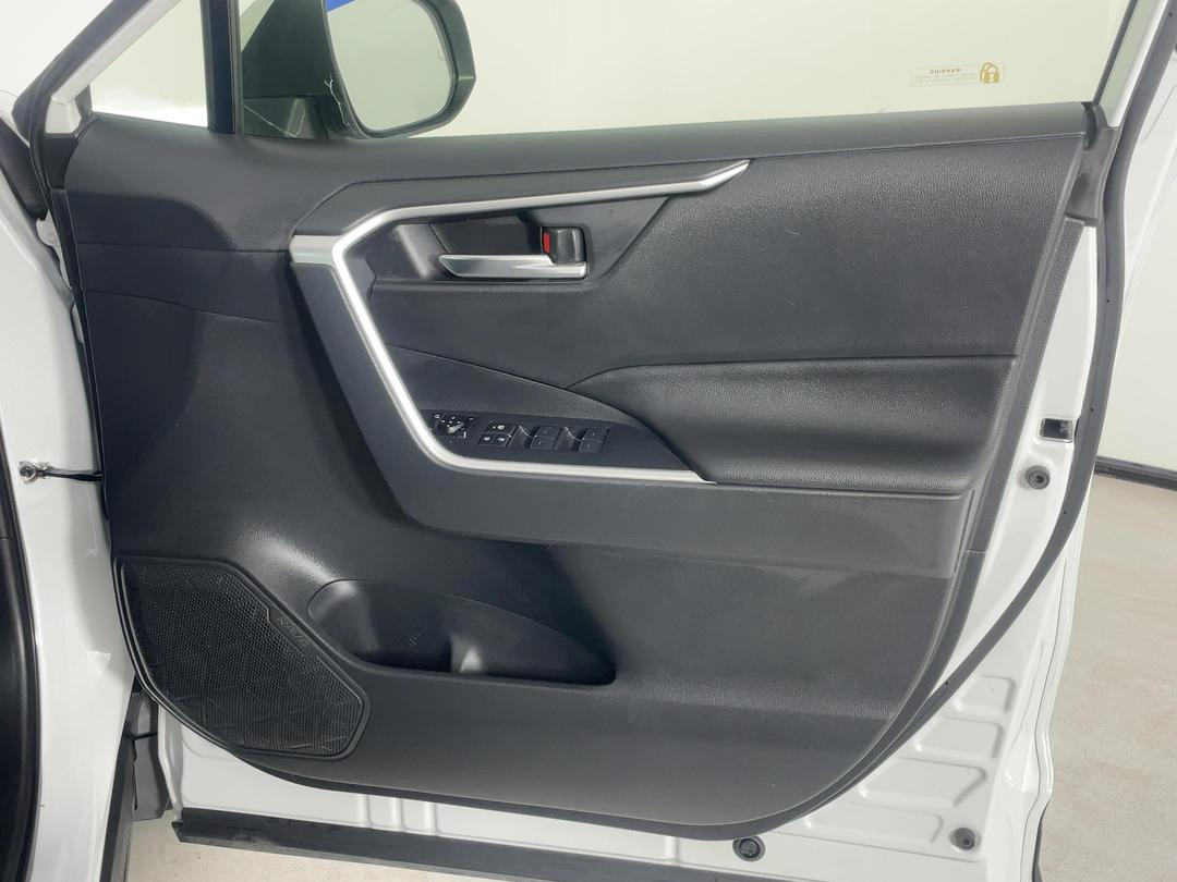 Photo '15' of Toyota Rav4