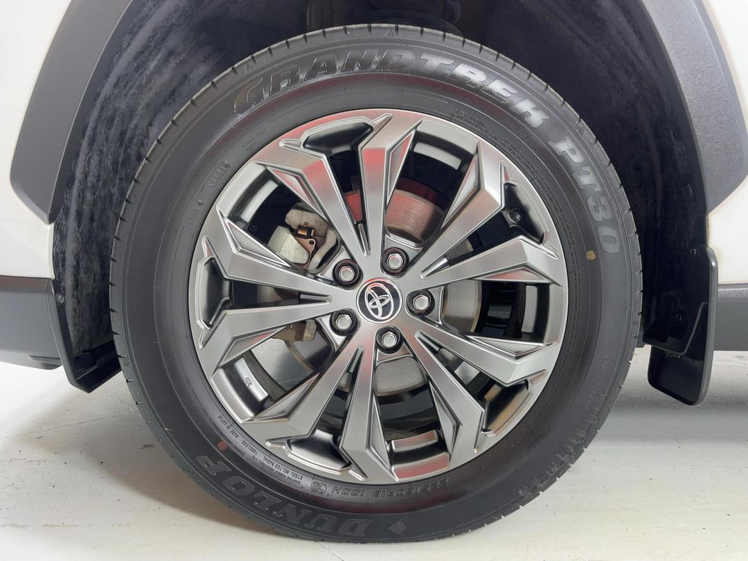 Photo '10' of Toyota Rav4