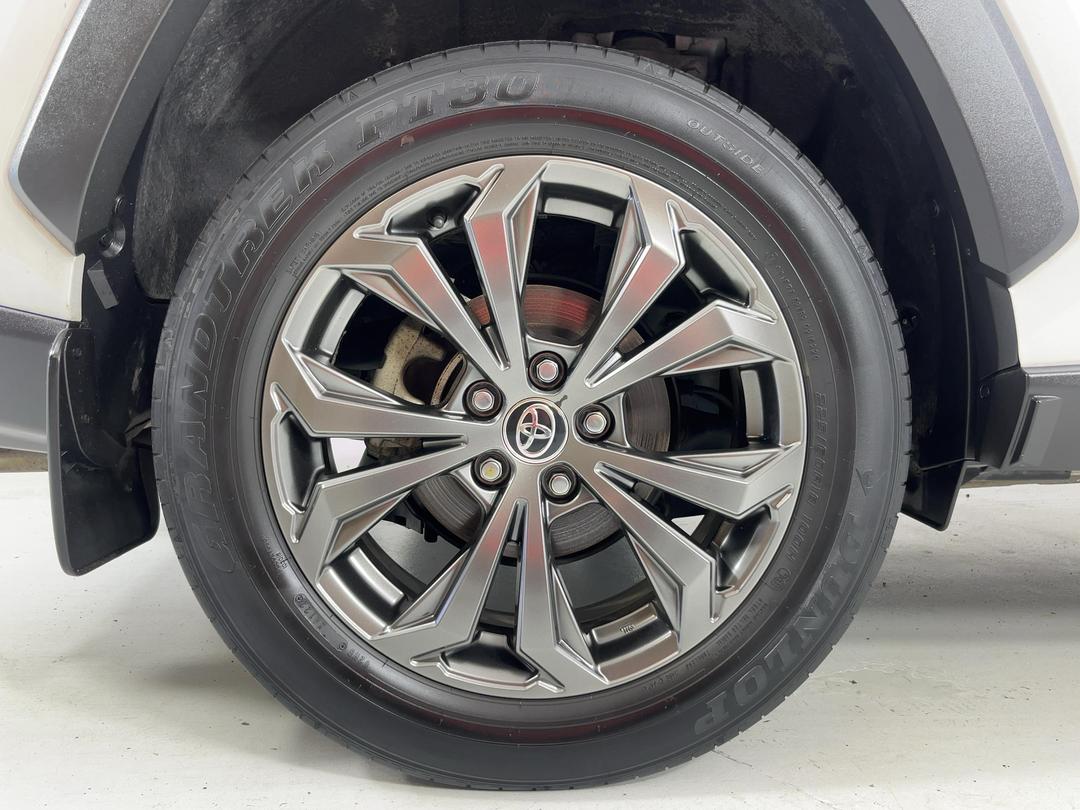 Photo '12' of Toyota Rav4