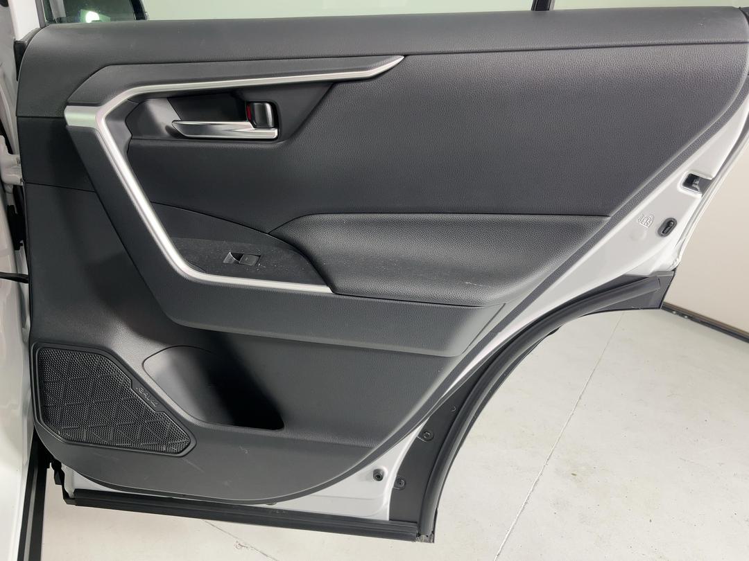 Photo '19' of Toyota Rav4
