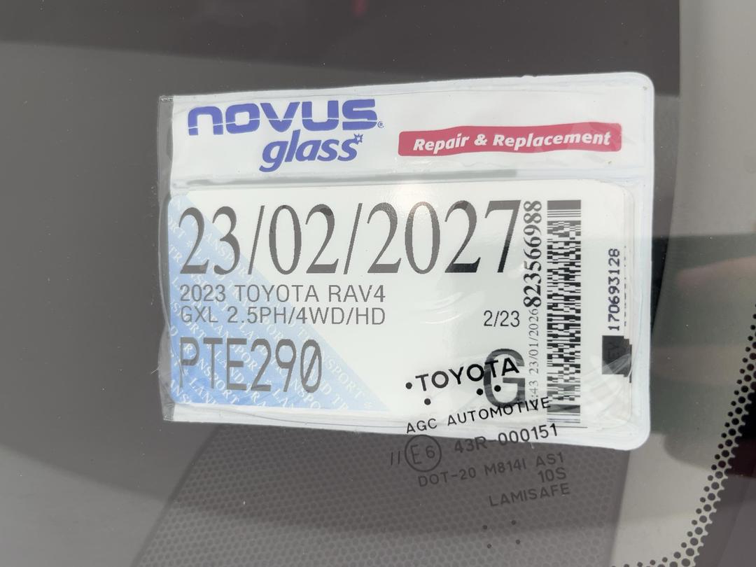 Photo '32' of Toyota Rav4