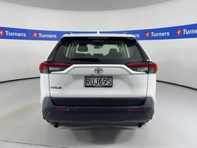 Photo '6' of Toyota Rav4