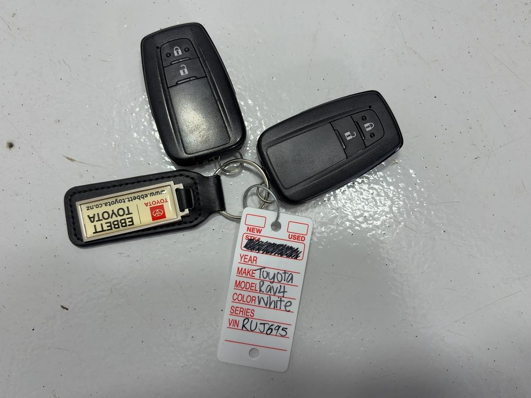 Photo '22' of Toyota Rav4