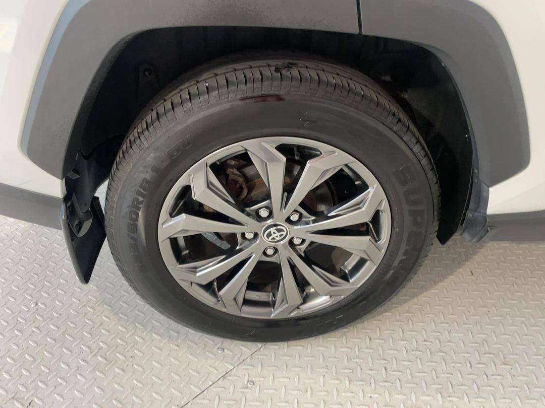 Photo '12' of Toyota Rav4