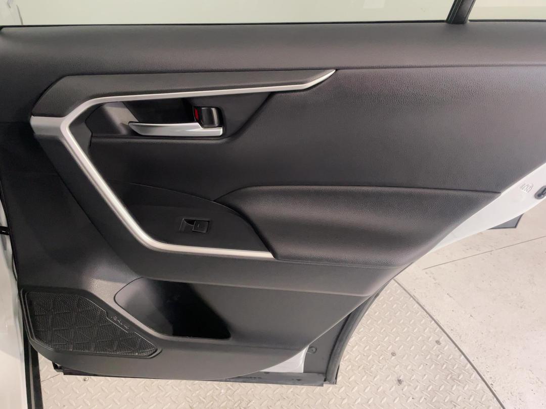 Photo '19' of Toyota Rav4