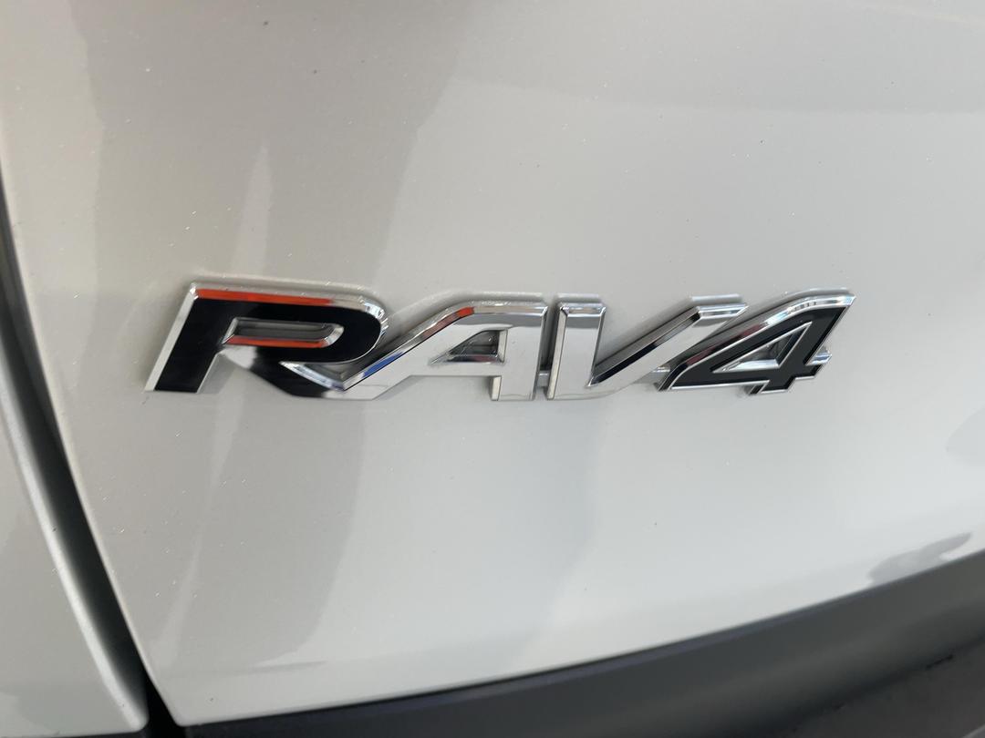 Photo '37' of Toyota Rav4