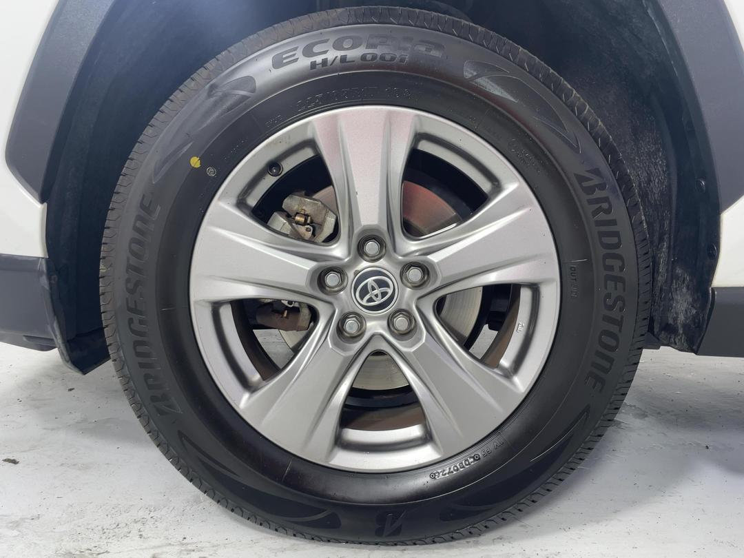 Photo '10' of Toyota Rav4