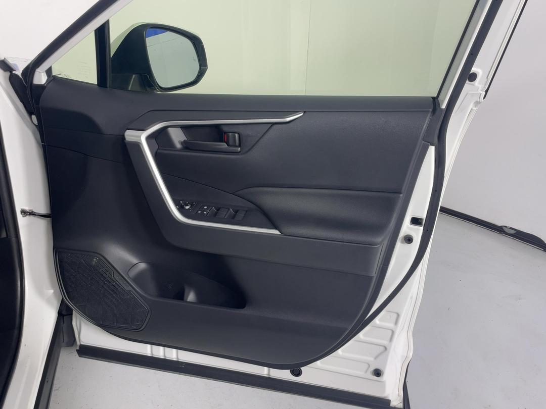 Photo '15' of Toyota Rav4