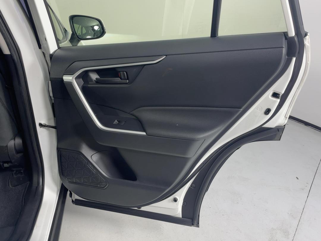 Photo '19' of Toyota Rav4