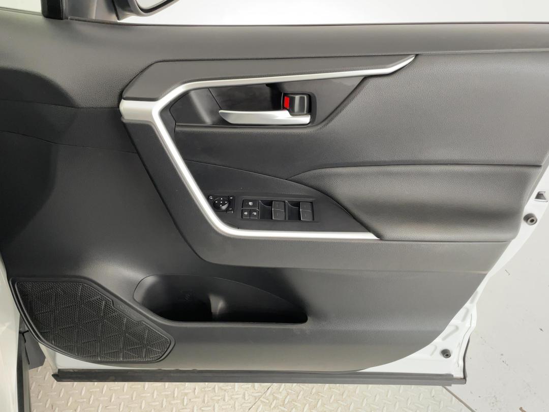 Photo '15' of Toyota Rav4