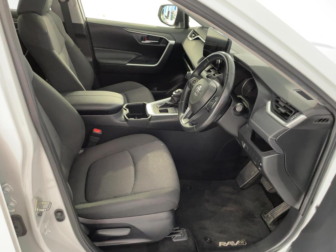 Photo '16' of Toyota Rav4