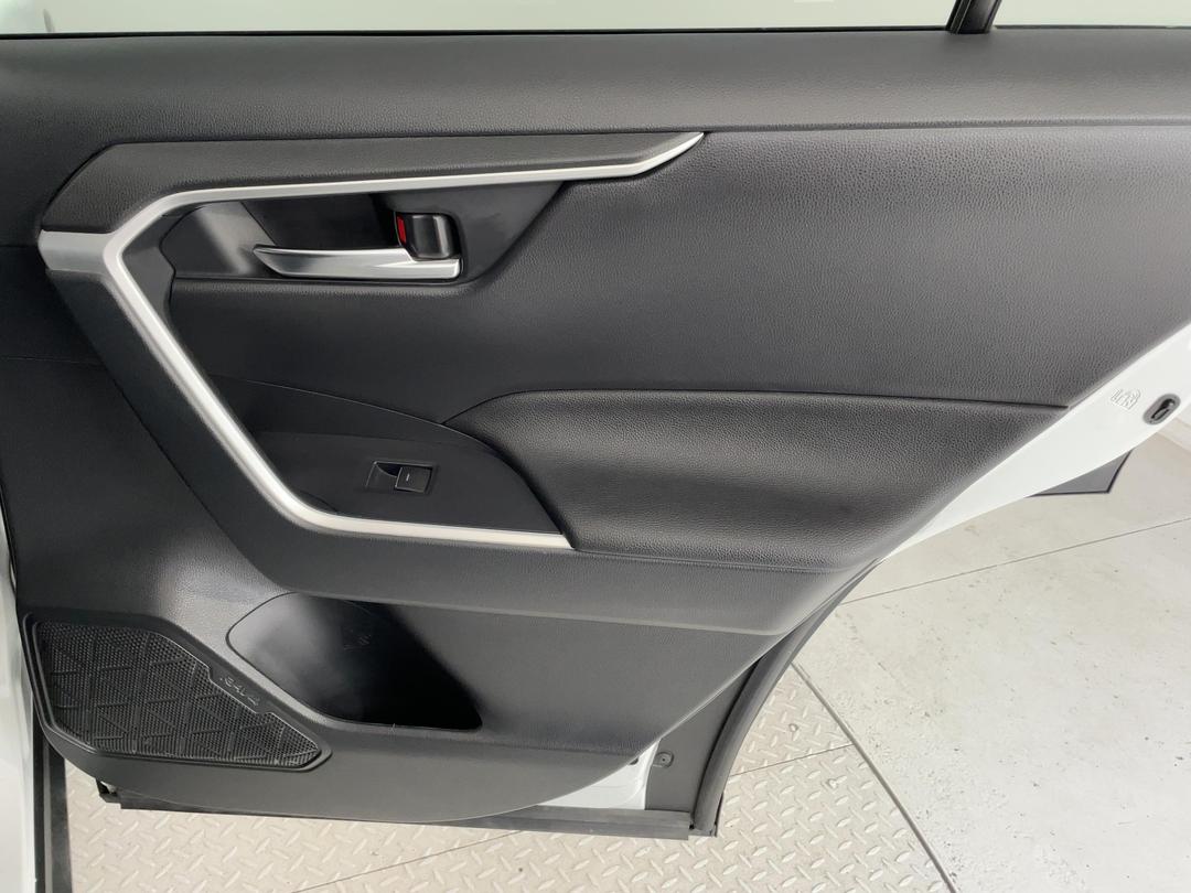 Photo '19' of Toyota Rav4