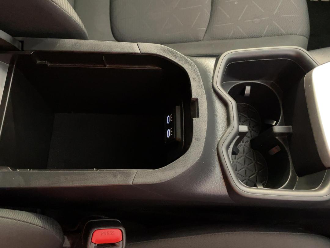 Photo '33' of Toyota Rav4