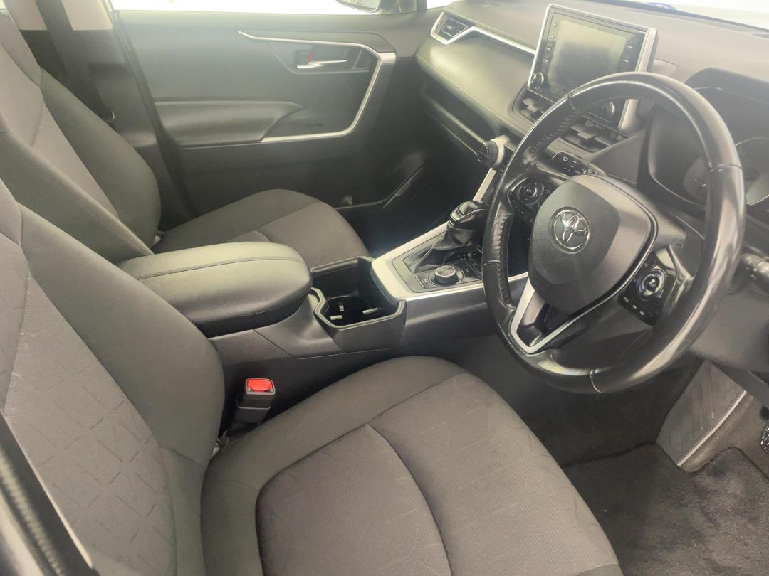 Photo '16' of Toyota Rav4