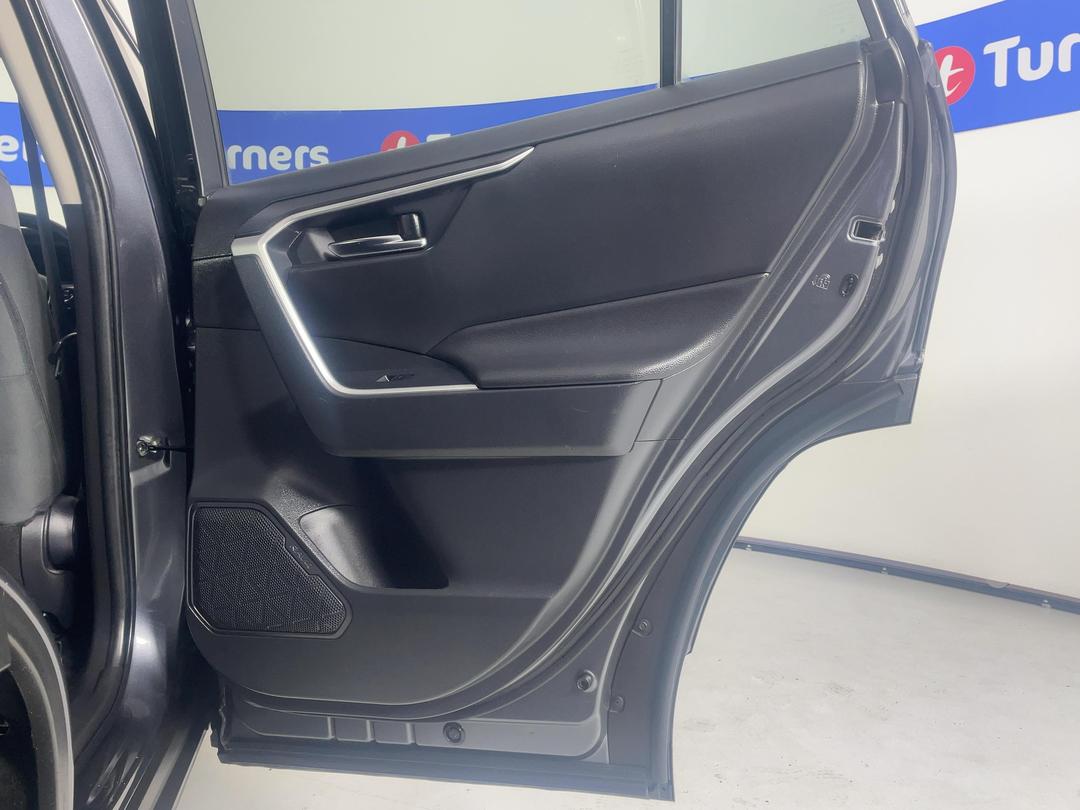 Photo '19' of Toyota Rav4