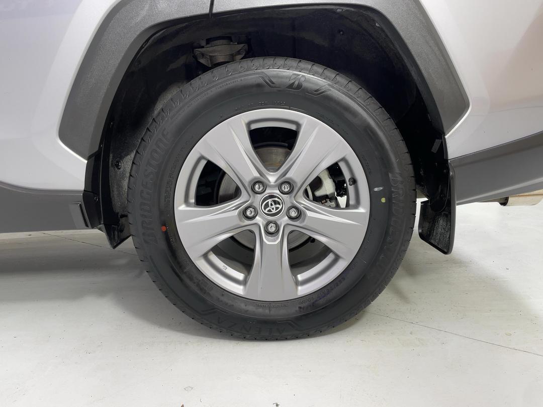 Photo '11' of Toyota Rav4