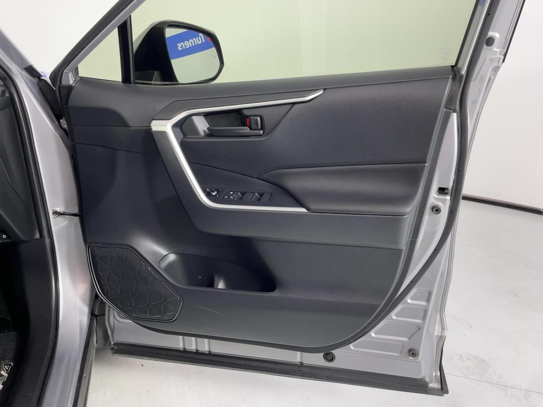 Photo '15' of Toyota Rav4