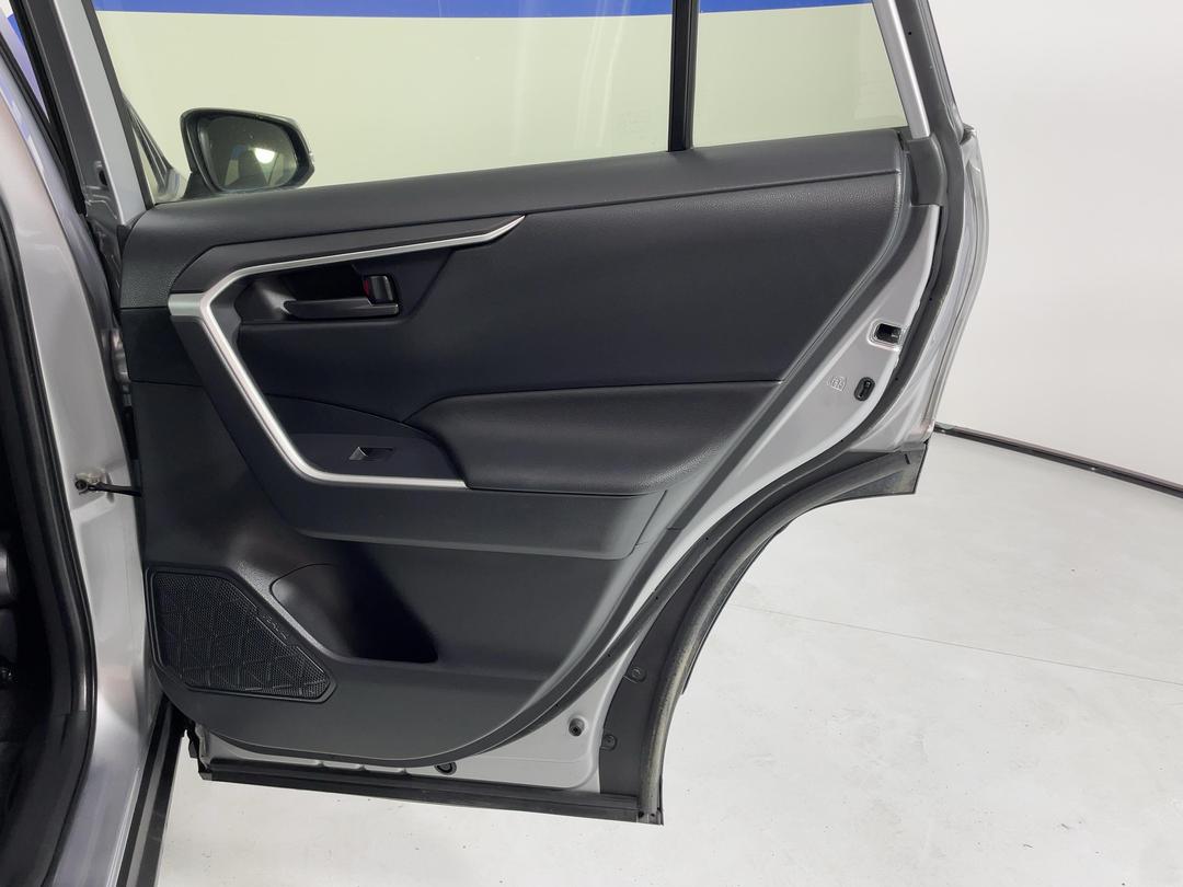 Photo '19' of Toyota Rav4