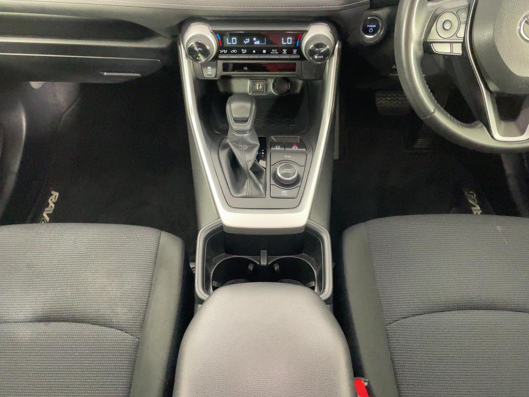 Photo '18' of Toyota Rav4