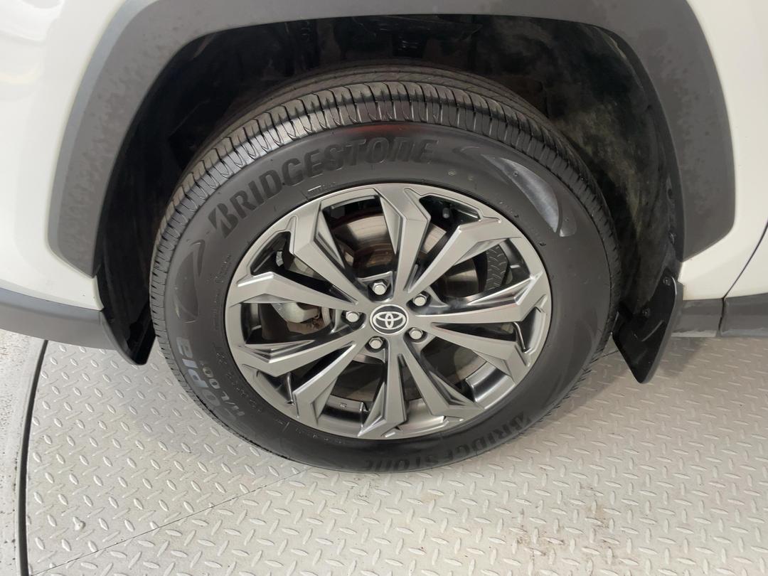 Photo '10' of Toyota Rav4