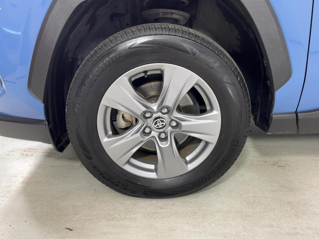Photo '10' of Toyota Rav4