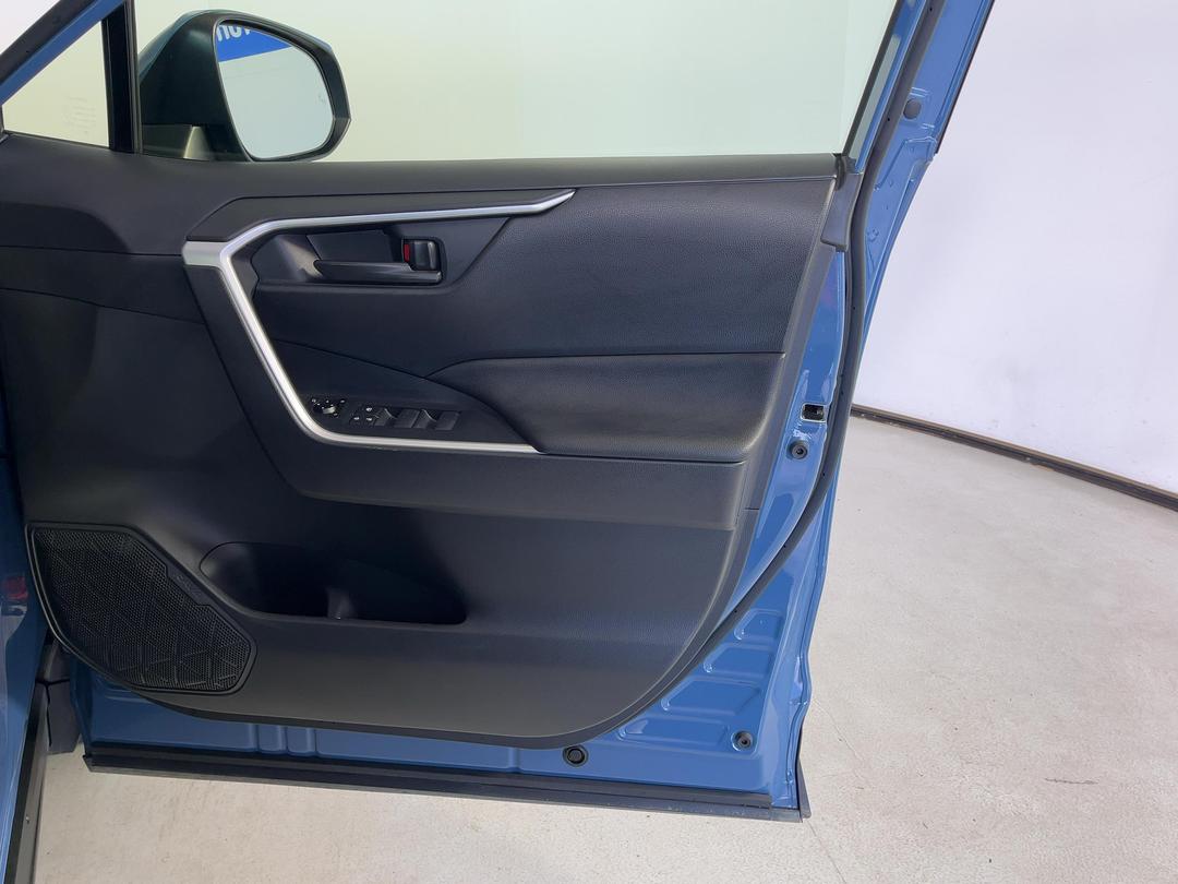 Photo '15' of Toyota Rav4