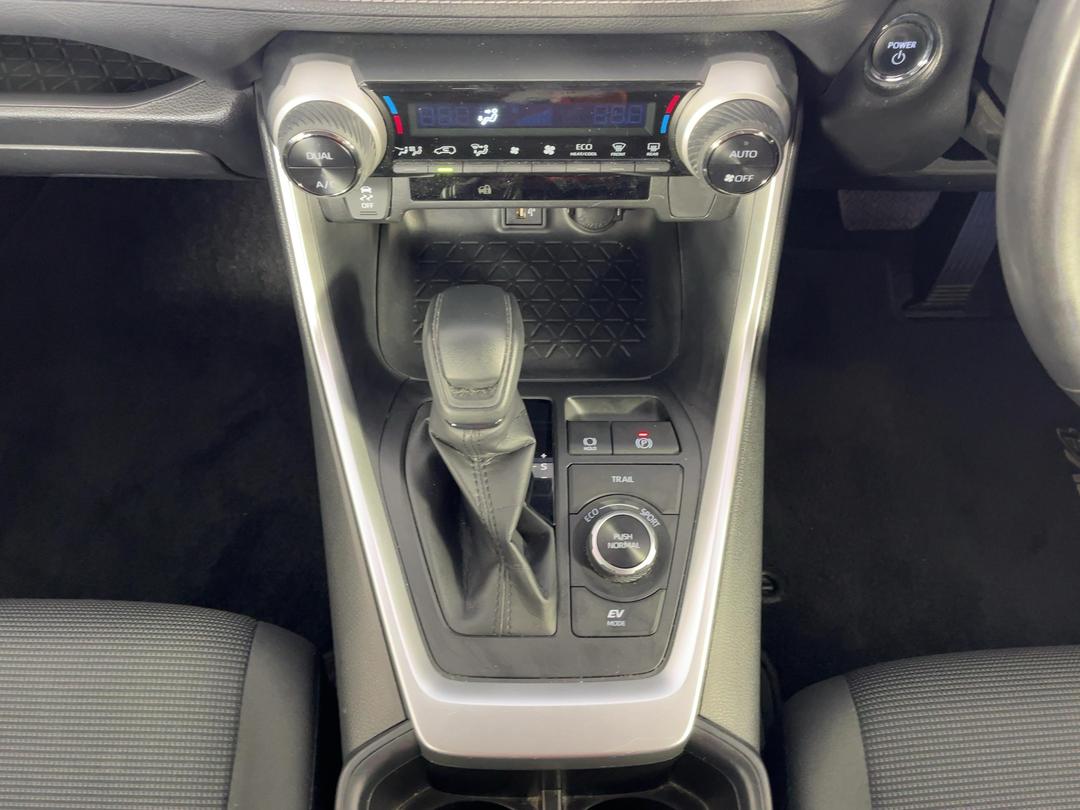 Photo '18' of Toyota Rav4