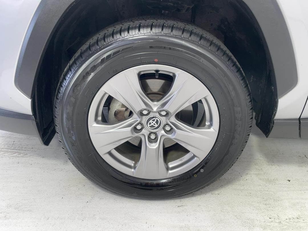 Photo '10' of Toyota Rav4