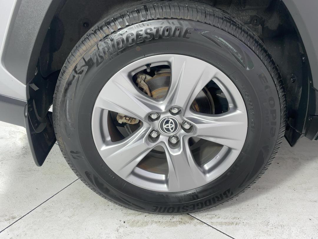 Photo '12' of Toyota Rav4