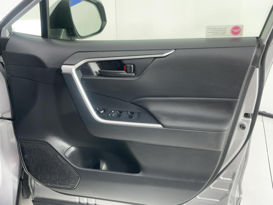 Photo '15' of Toyota Rav4