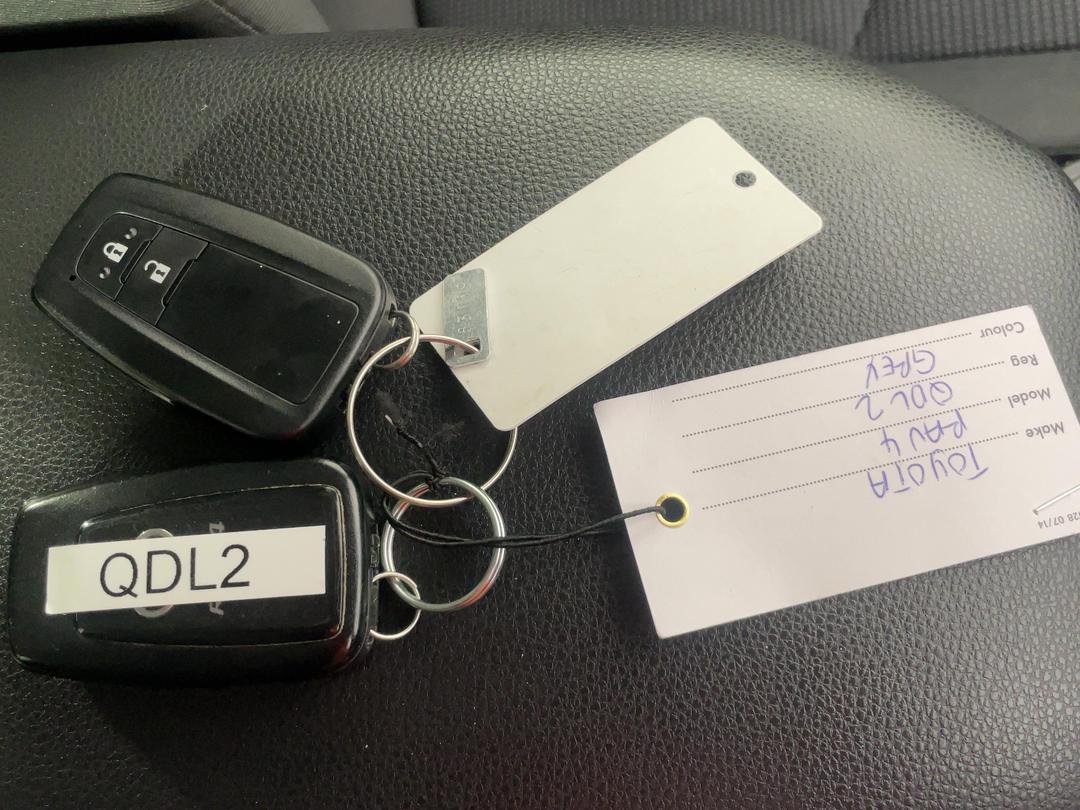 Photo '22' of Toyota Rav4