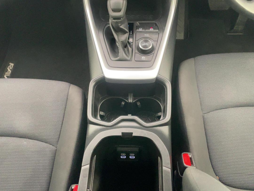 Photo '18' of Toyota Rav4