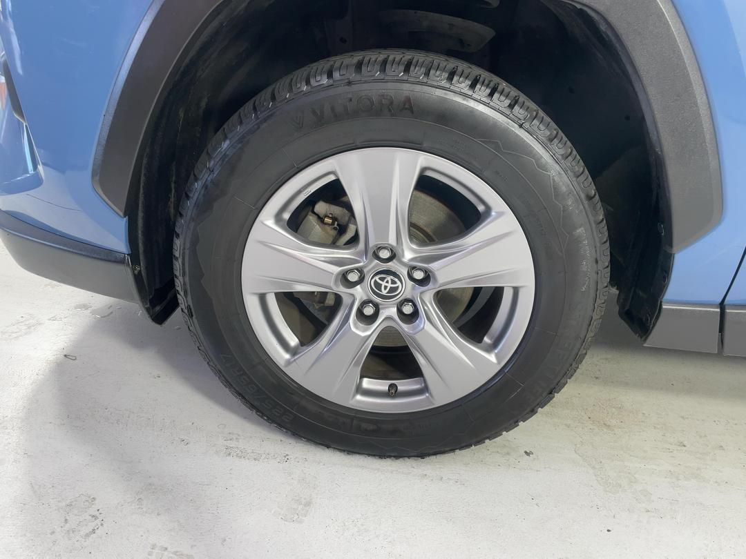 Photo '10' of Toyota Rav4