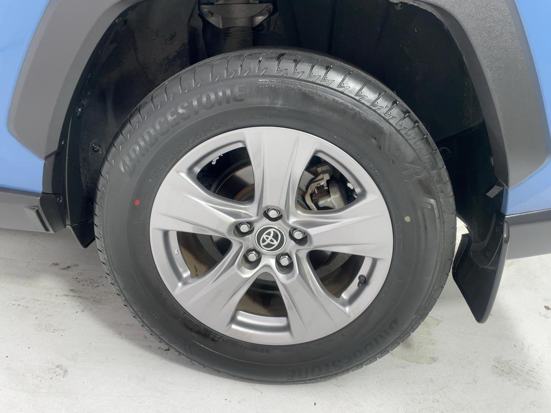 Photo '11' of Toyota Rav4
