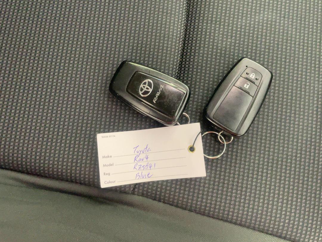 Photo '22' of Toyota Rav4