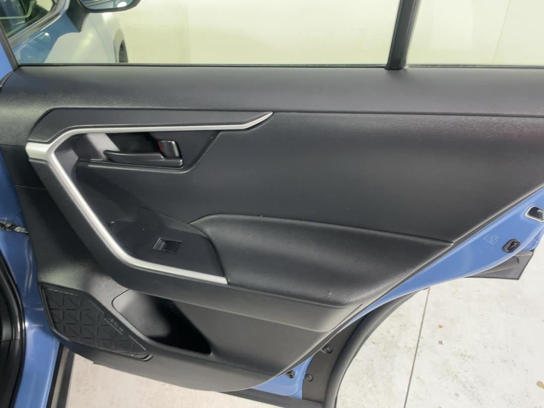 Photo '19' of Toyota Rav4