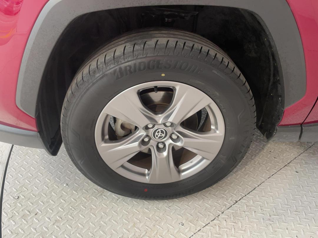 Photo '10' of Toyota Rav4