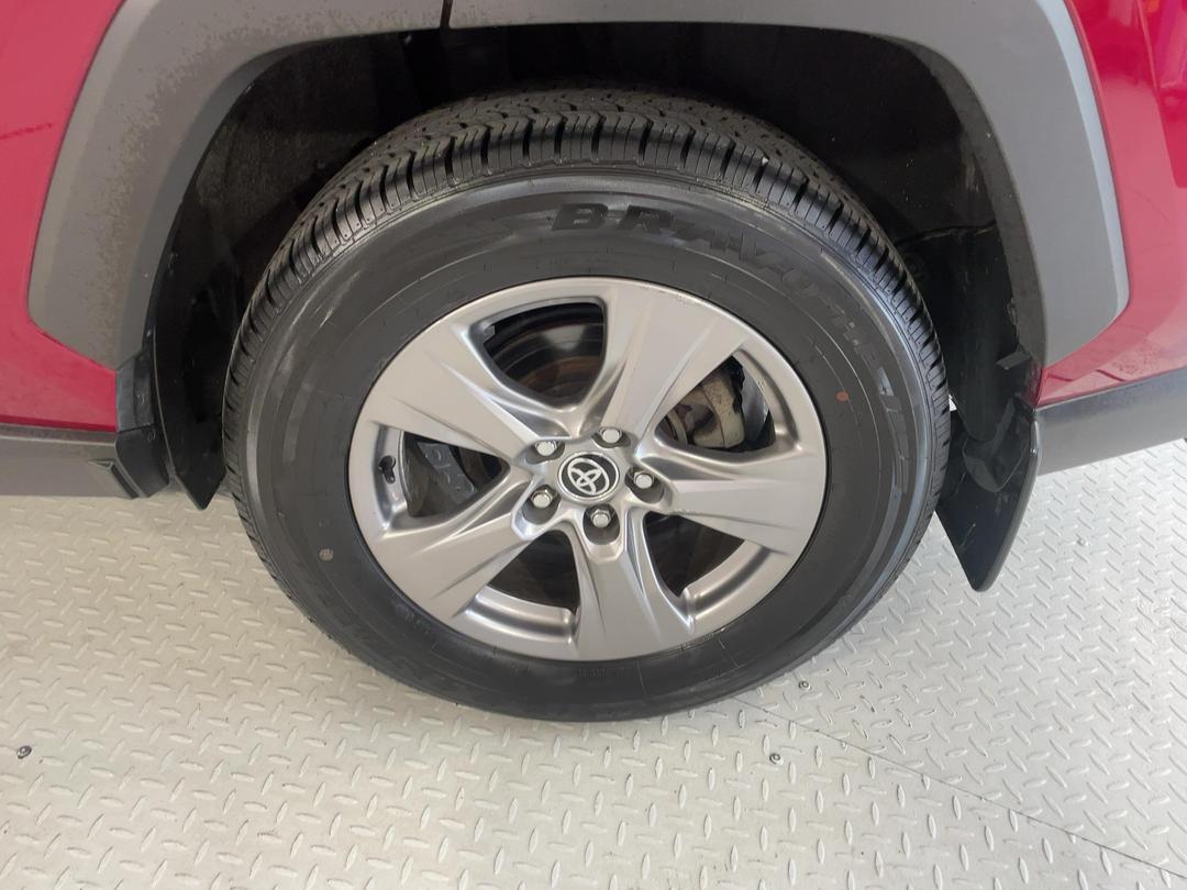 Photo '11' of Toyota Rav4