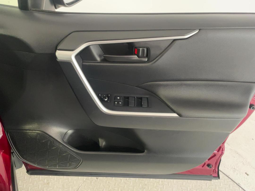 Photo '15' of Toyota Rav4