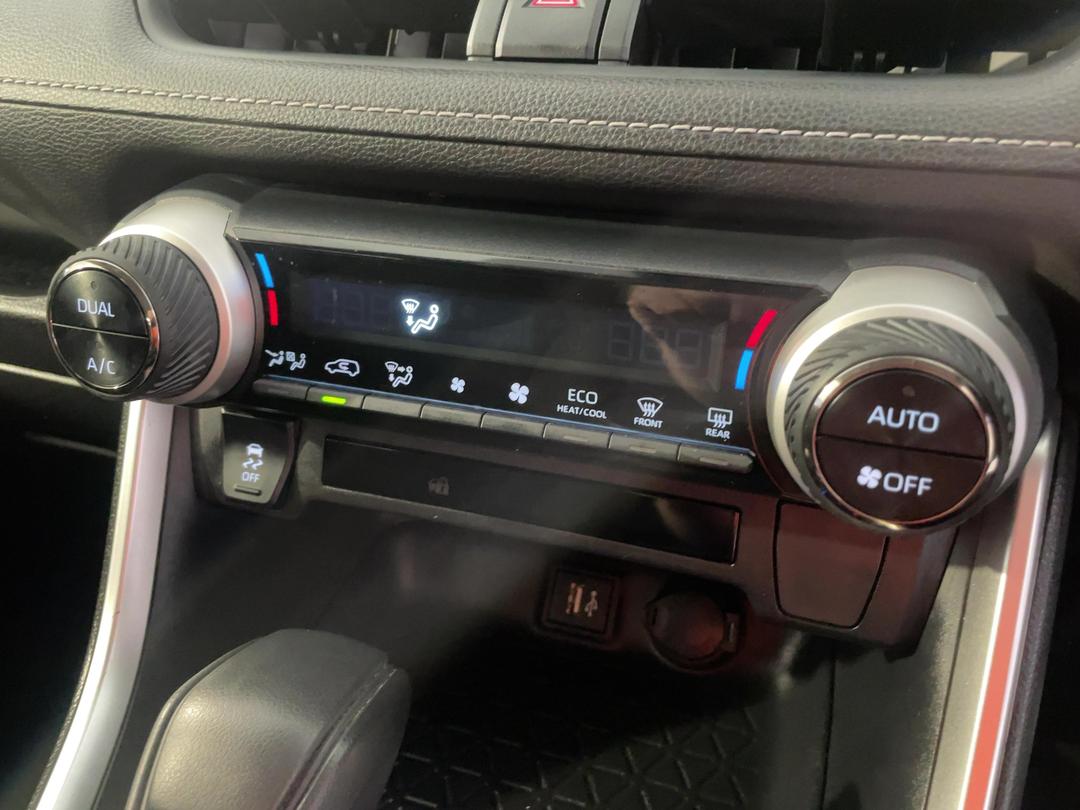 Photo '31' of Toyota Rav4
